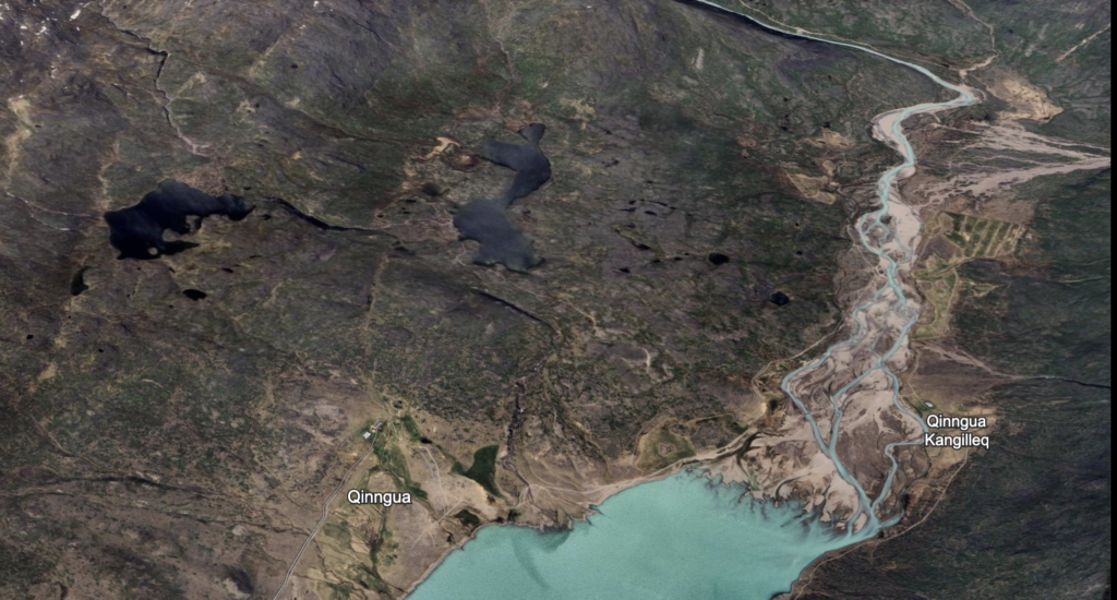 Google Earth-oversigt over Qinngua, Qinngua Kangilleq og fjorden