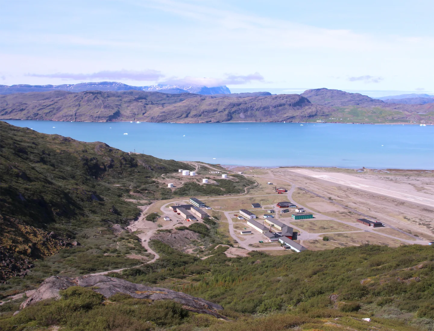 Narsarsuaq, sletten og fjorden